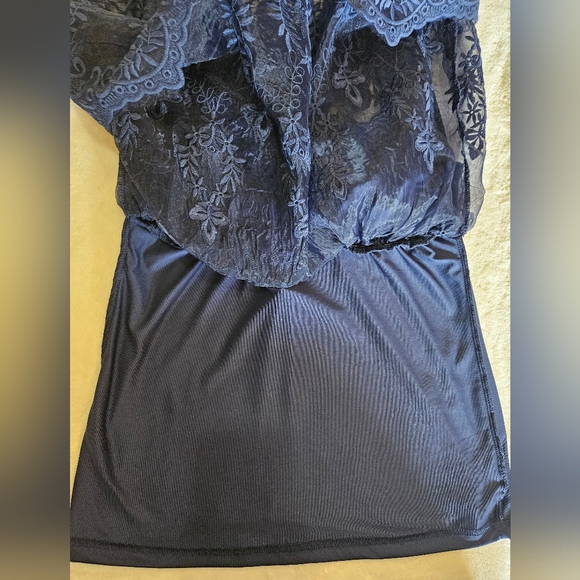 XS NAVY LACE SEXY TANK BLOUSE, SMOCKING AND LINED. ADORABLE. MEASUREMENTS. - Picture 4 of 9